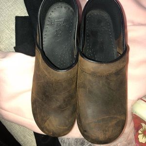 Dansko size 42